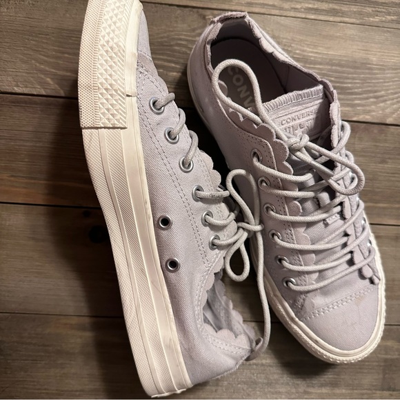 Converse Chuck Taylor All-Star Frilly Thrills Low Tops - Picture 3 of 6